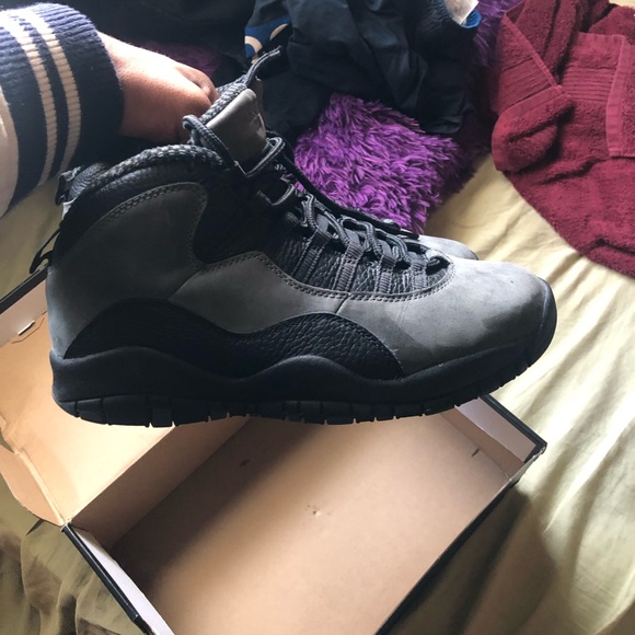 dark shadow 10s
